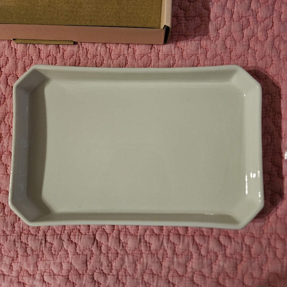 Odeme Porcelain Catchall Tray – White – New in Box
